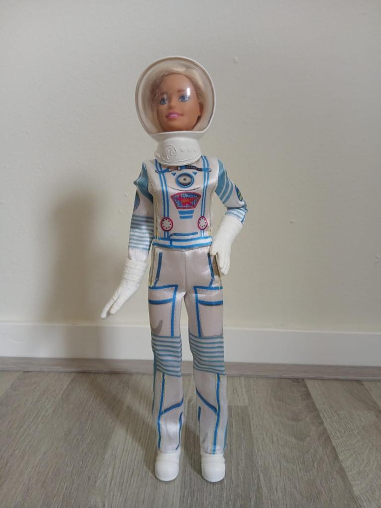 Astronaut Barbie in ruimtepak, Ophalen of Verzenden, Zo goed als nieuw, Barbie
