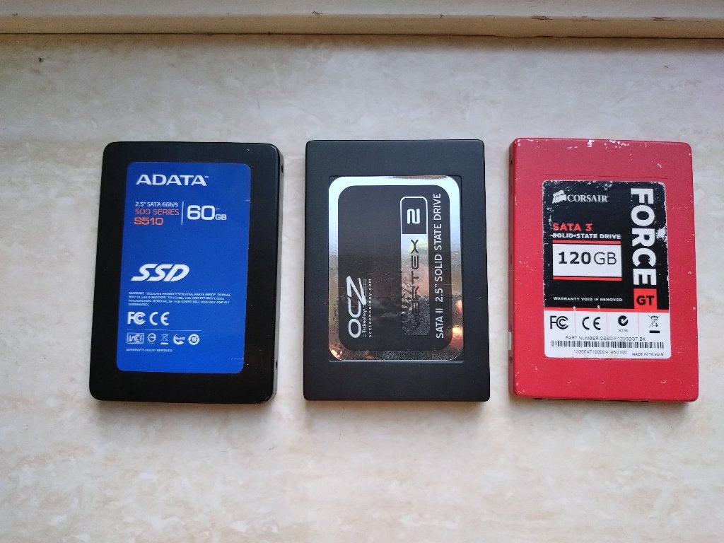 Set 3x Premium MLC SSD Corsair OCZ ADATA SMART met 0 fouten, Ophalen of Verzenden, Desktop
