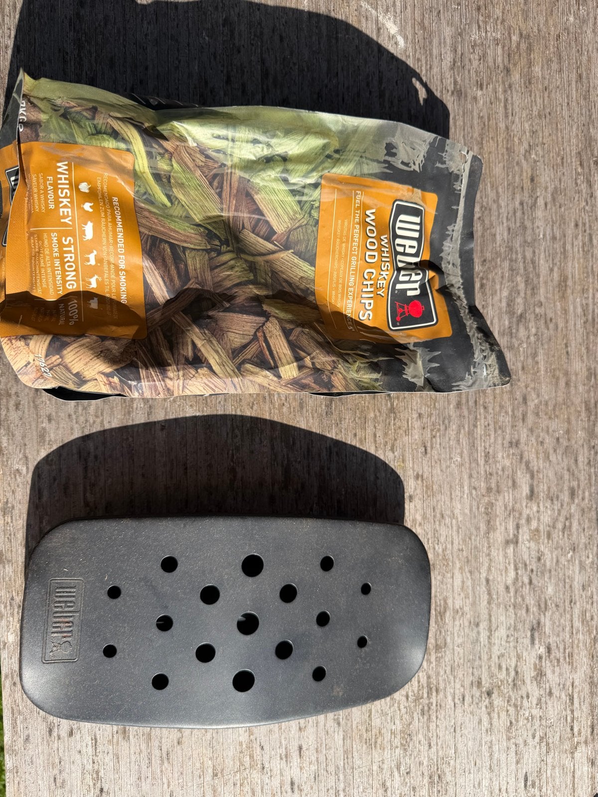 Weber Smokerbox met Whiskey Wood Chips, Ophalen of Verzenden, Zo goed als nieuw