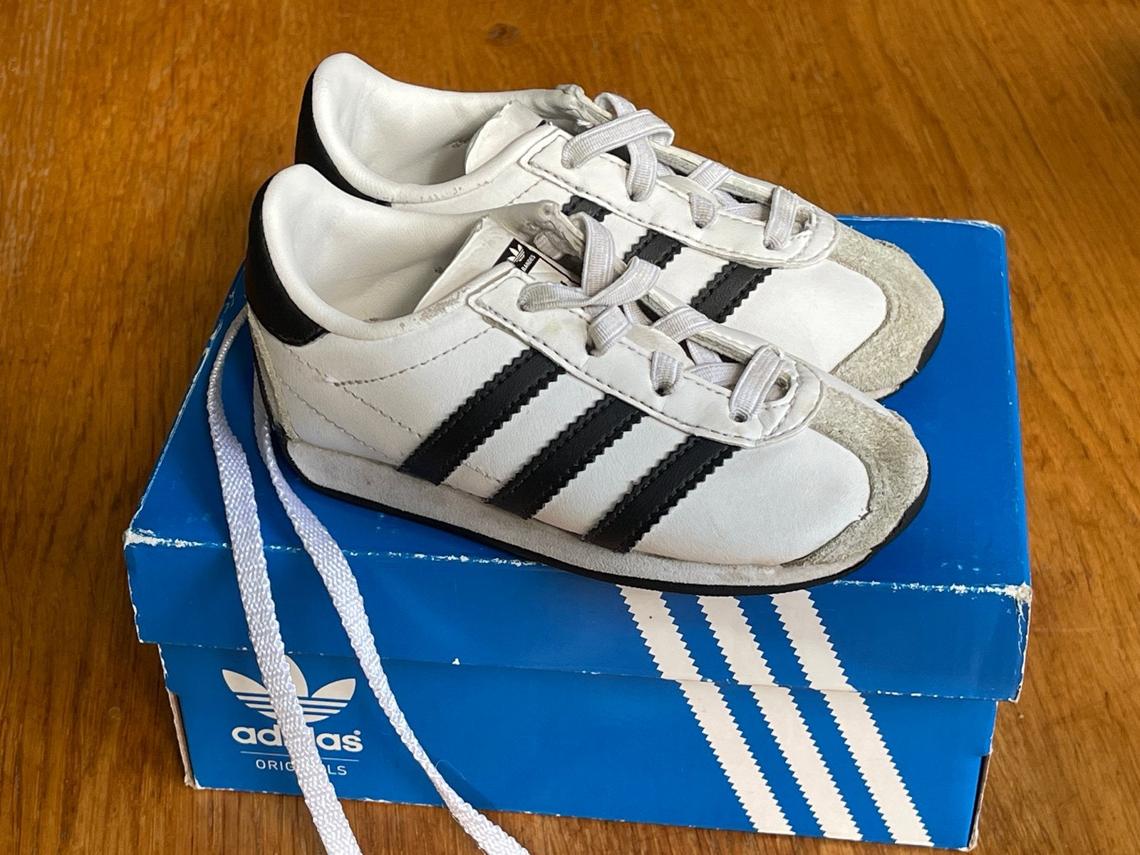 Baby Adidas Country OG sneakers maat 21, Gebruikt, Jongen of Meisje, Schoenen, Ophalen of Verzenden