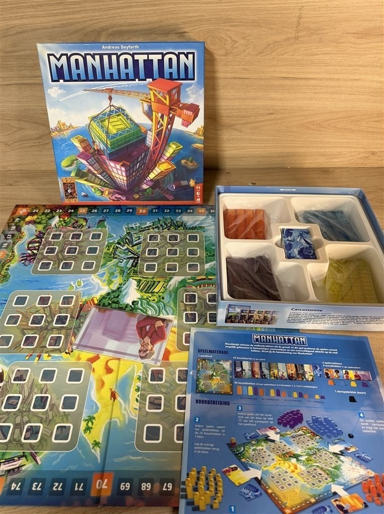 manhattan - 999 games - s6495, Hobby en Vrije tijd, Verzenden, Zo goed als nieuw