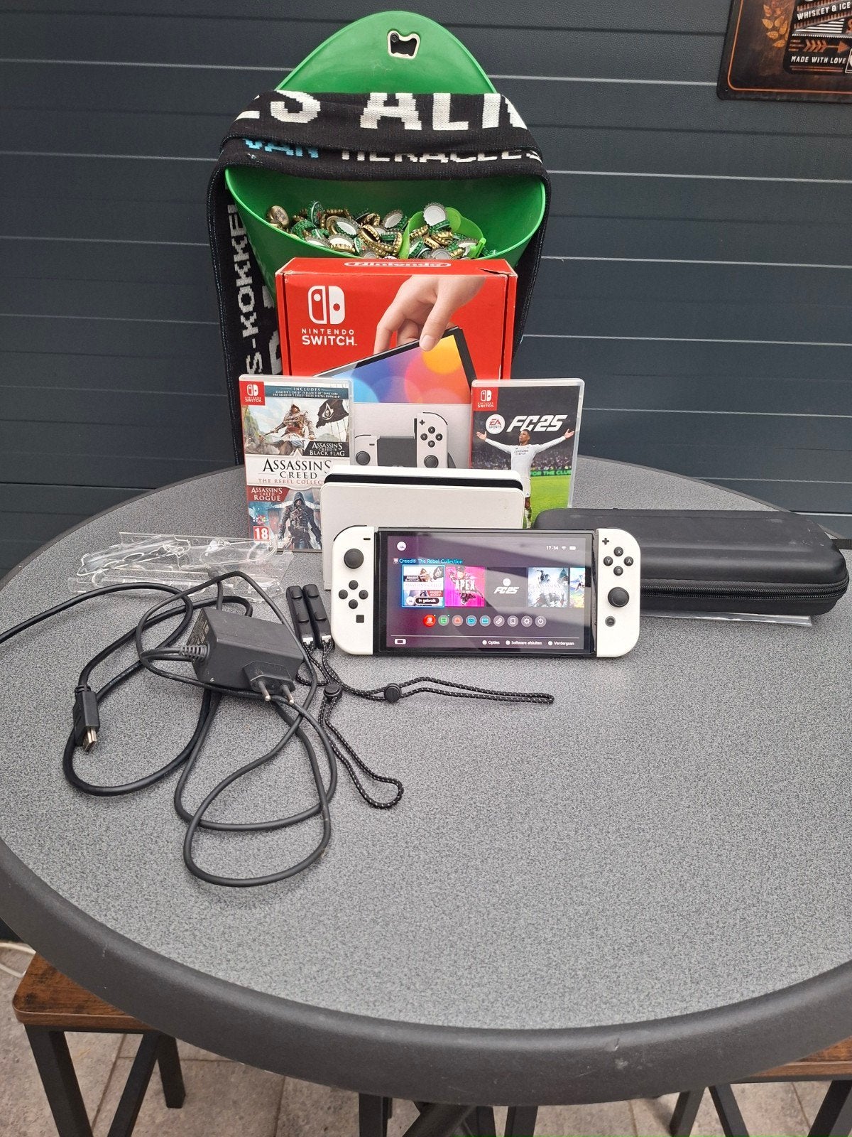 zo goed als nieuwe nintendo switch oled wit!, Ophalen, Zo goed als nieuw, Met 2 controllers, Switch OLED