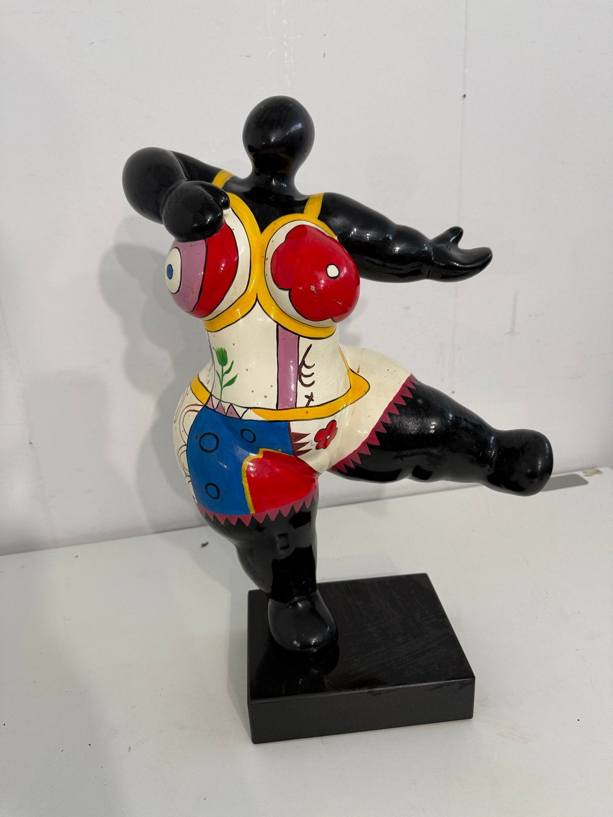 Niki de Saint Phalle-stijl beeld - Vrolijke Nana, Ophalen, 20 - 50 cm, Beeld, Composieten