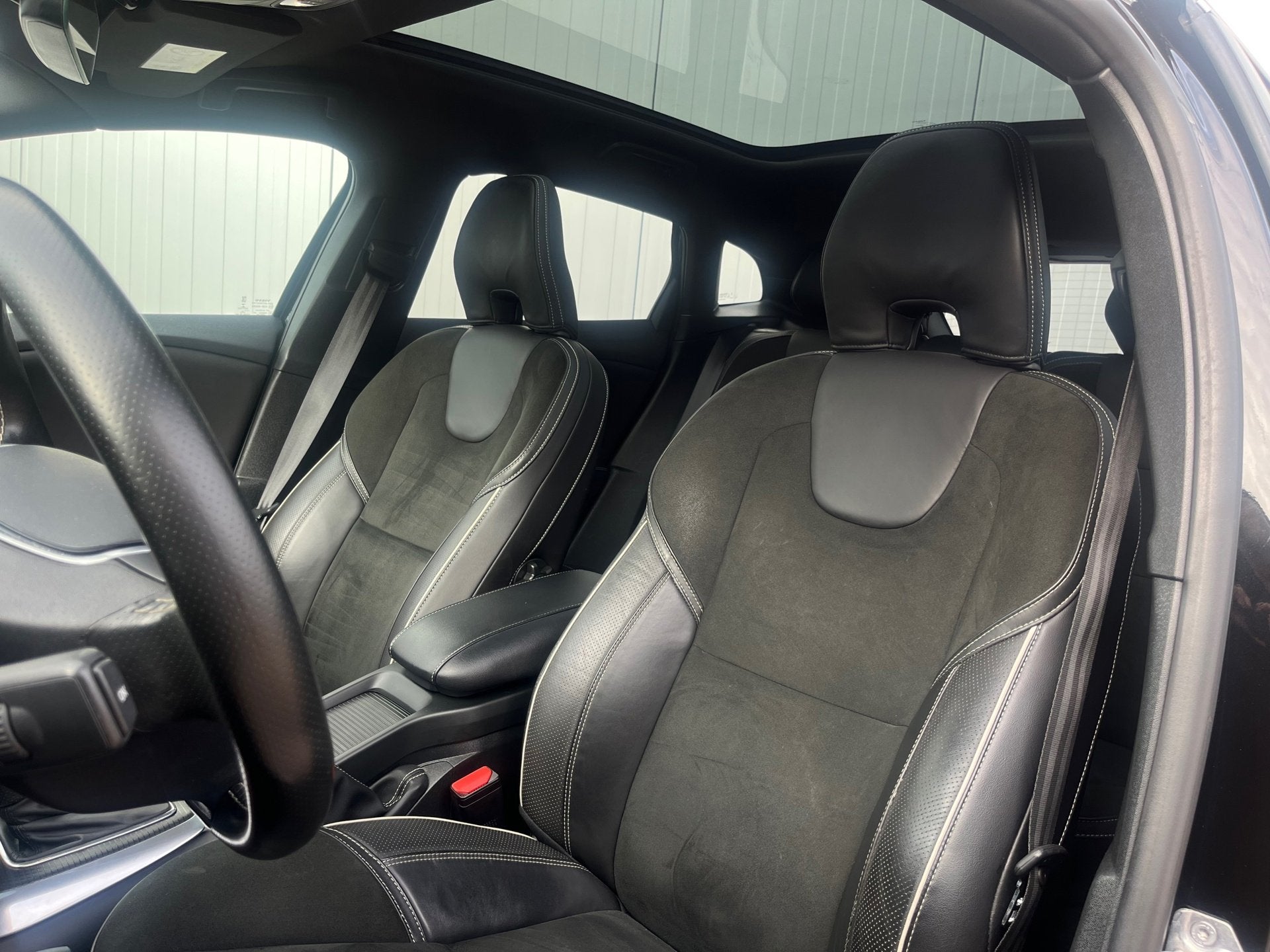 Volvo V40 1.5 T3 Polar+ Sport R-Design | CONSIGNATIE | Panor, Auto's, 4 cilinders, 700 kg, Zwart, Origineel Nederlands