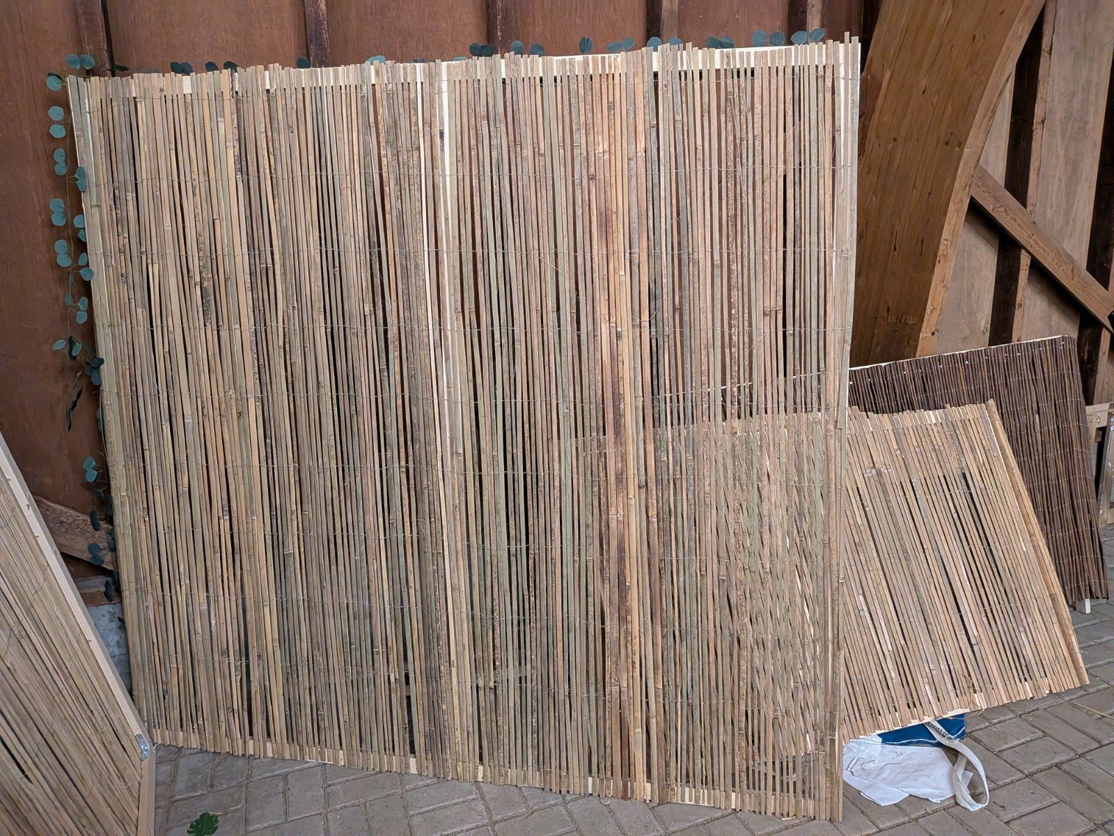 Grote scheidingswanden met houten frame en planten, Ophalen, Gebruikt