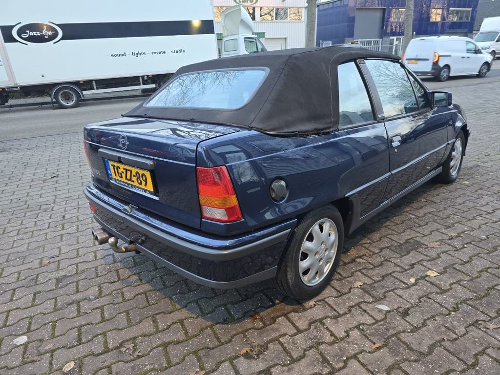 Opel KADETT-E-CABRIO C2.0NE GSI OPNIEUW GESPOTEN (bj 1990), foto 11