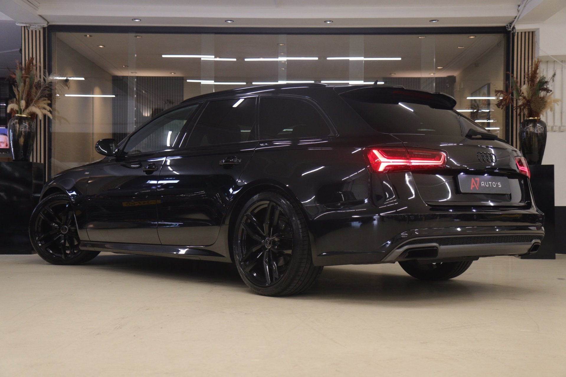 Audi A6 Avant 2.0 TDI ultra S line Edition 3X S-LINE STOELVE, Auto's, Audi, Gebruikt, Euro 6, Leder en Stof, Origineel Nederlands