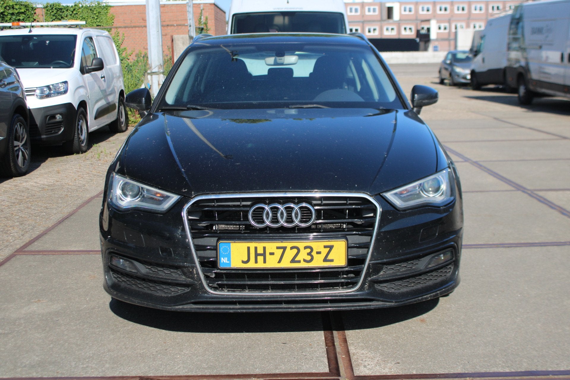Audi A3 Sportback 1.6 TDI Adrenalin Zie tekst! (bj 2016), Auto's, Audi, Stof, Gebruikt, 4 cilinders, Zwart