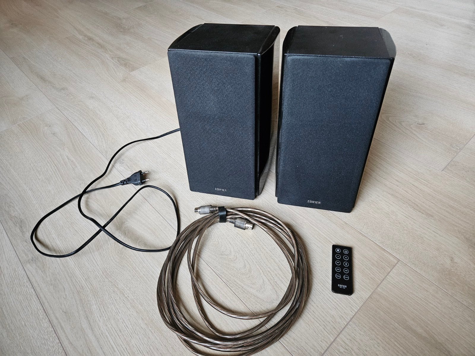 2 boxen, Edifier R2000DB, met Bluetooth en afstandsbediening, Speakerset, Ophalen, Overige merken, Afstandsbediening