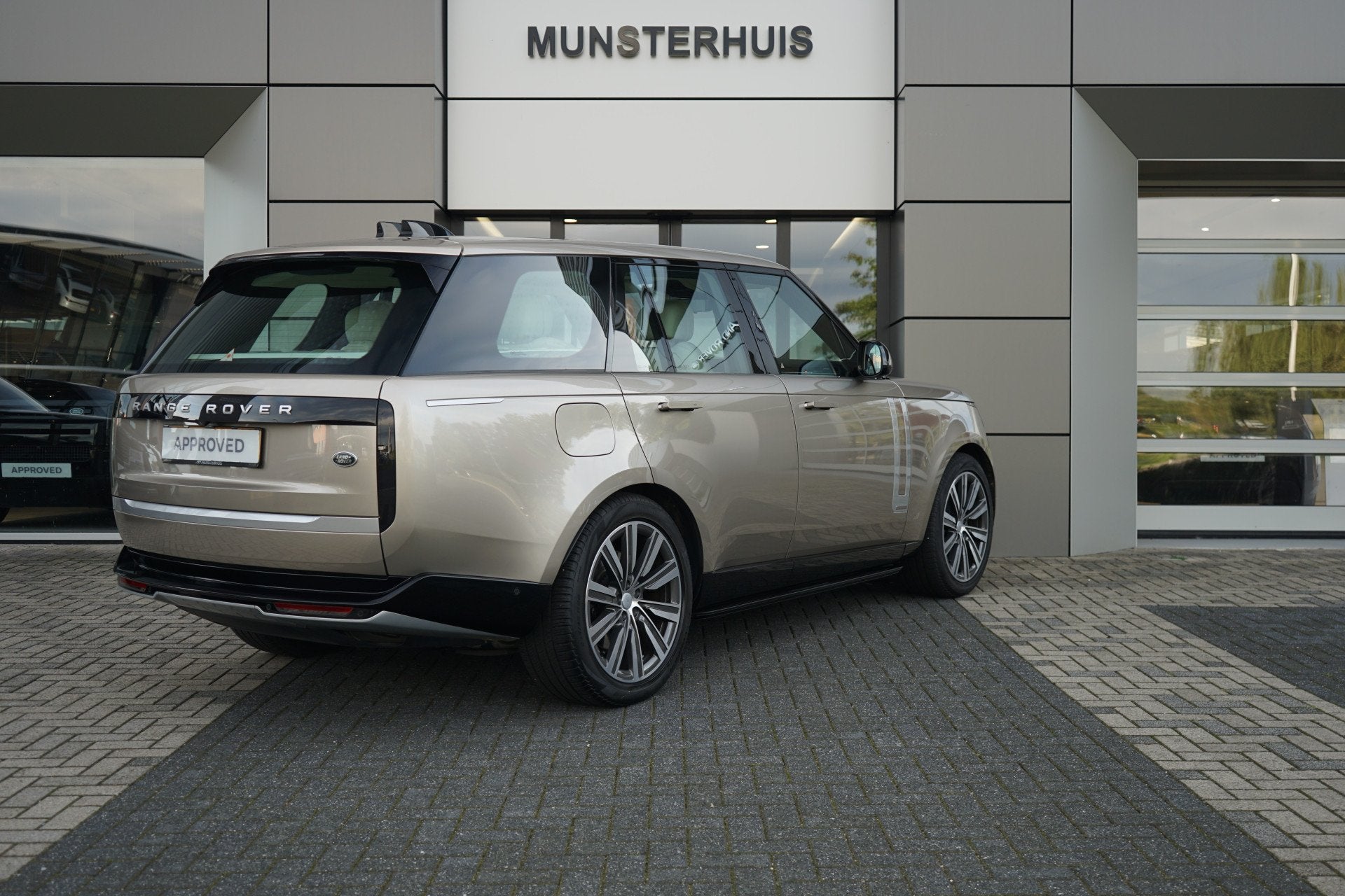 Land Rover Range Rover 3.0 P440e Autobiography PHEV | Head-u, Automaat, 12 maanden, Gebruikt, Euro 6