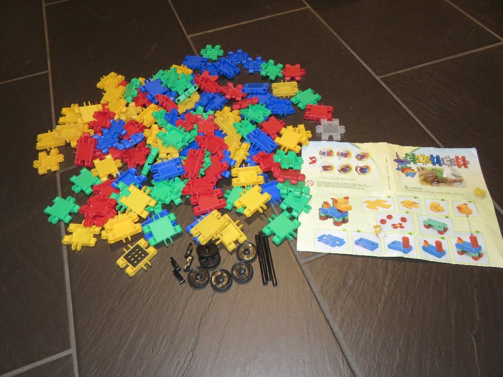 Clics constructie set 140delig met voorbeelden., Ophalen of Verzenden, Gebruikt, Overige merken
