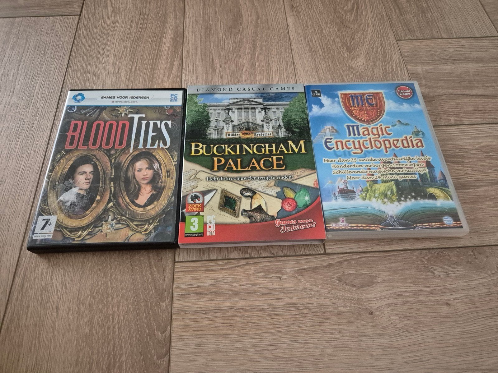 PC Games: Blood Ties, Buckingham Palace, Magic Encyclopedia, Overige genres, 1 speler, Ophalen of Verzenden, Zo goed als nieuw