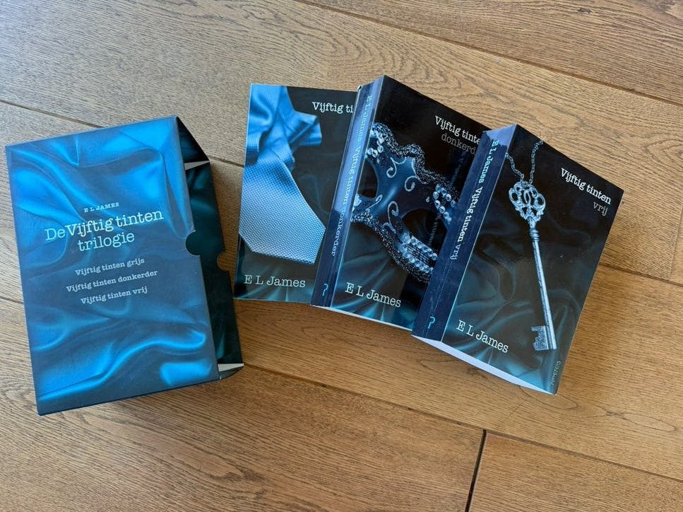 Boekenreeks 50 tinten grijs / fifty shades of grey, Boeken, Ophalen of Verzenden, Gelezen