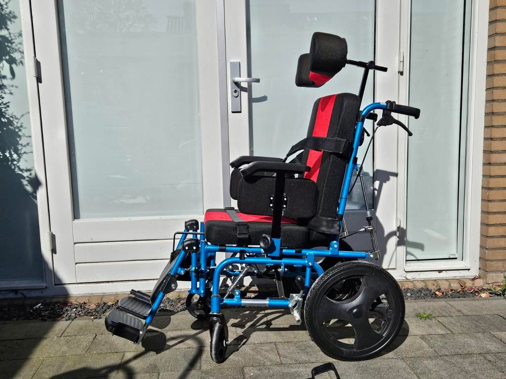 Lig/ zit rolstoel merk Quirumed, Ophalen, Zo goed als nieuw, Duwrolstoel