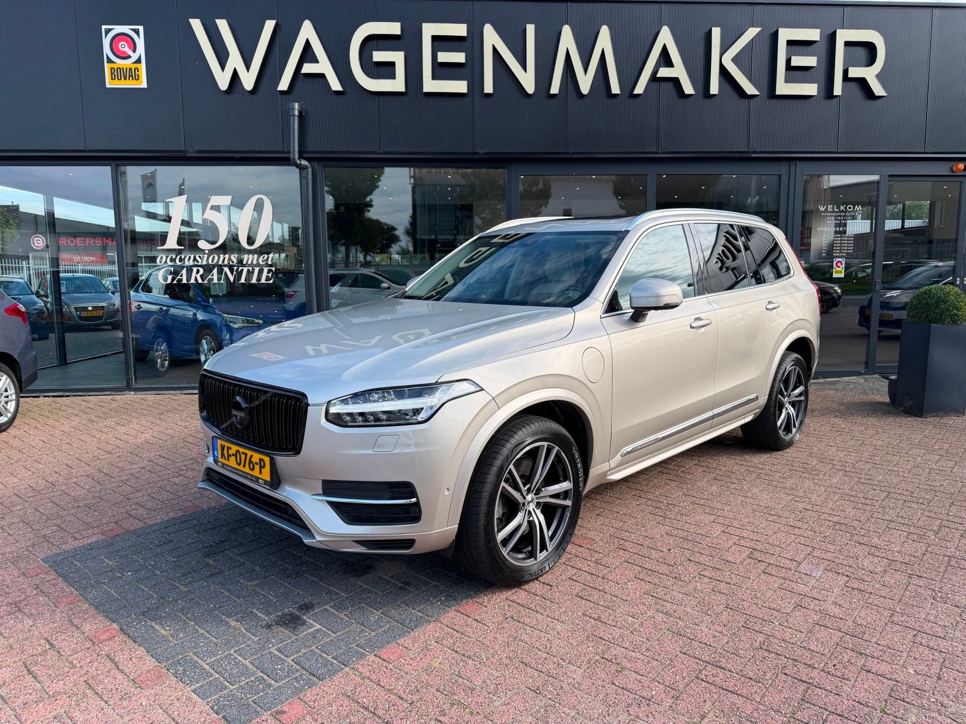 Volvo XC90 2.0 T8 Twin Engine AWD Momentum AUT|Leder|PANO|7P, Auto's, Gebruikt, 7 stoelen, Bedrijf, Hybride Elektrisch/Benzine