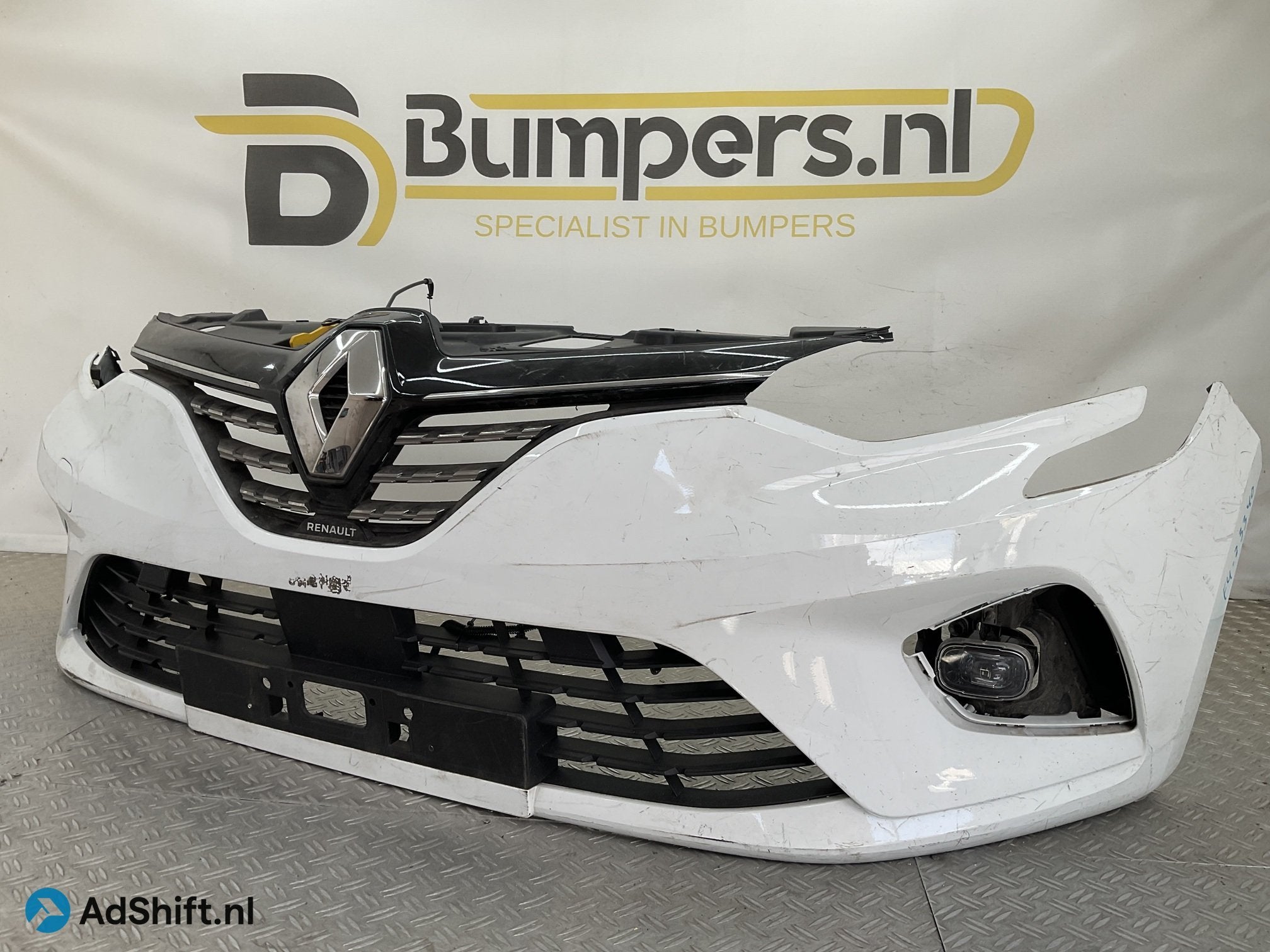 Bumper Renault Clio V 2019 622541469R Voorbumper F4-23340, Auto-onderdelen, Carrosserie en Plaatwerk, Bumper