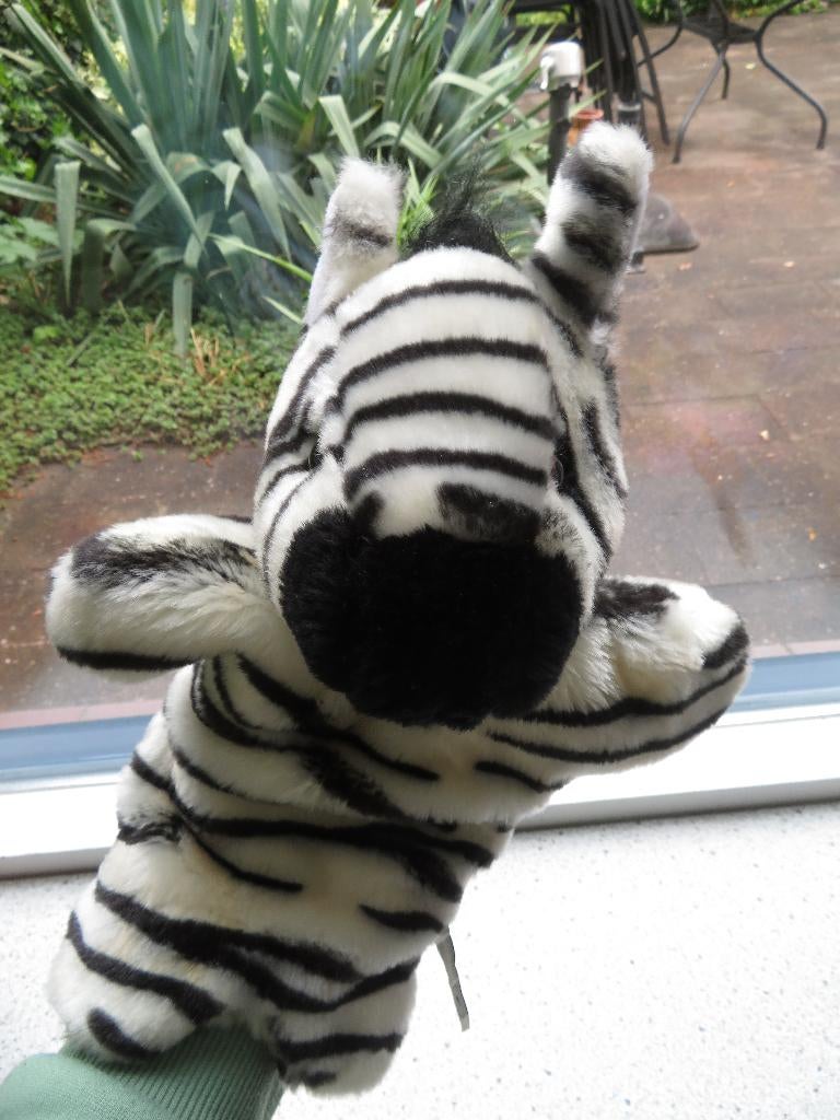 Handpop Zebrapaard zebra paard merk Evora poppenkastpop, Paard, Ophalen of Verzenden, Zo goed als nieuw, Wasbaar