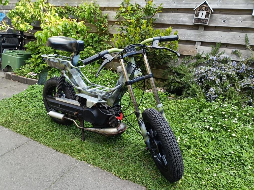 Dikke Citta met veel nieuwe onderdelen en custom kappen, Ophalen