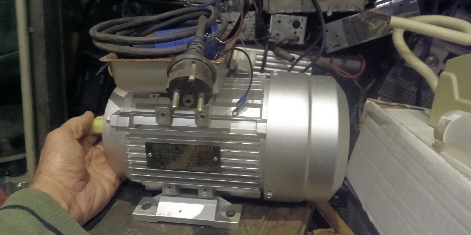 Nieuwe 1-fase inductiemotor 0.75kW, 230V, 19mm as, Doe-het-zelf en Verbouw, Ophalen of Verzenden, Nieuw, Elektromotor