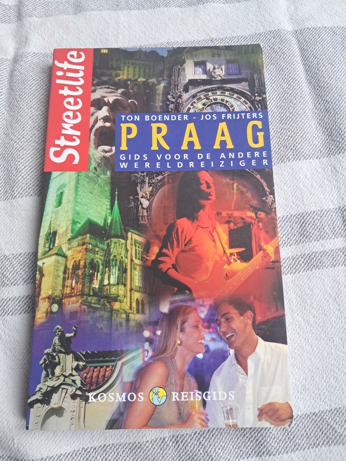 Praag: Gids voor de andere wereldreiziger (Streetlife), Ton Boender - Jos Frijters, Europa, Ophalen of Verzenden, Reisgids of -boek