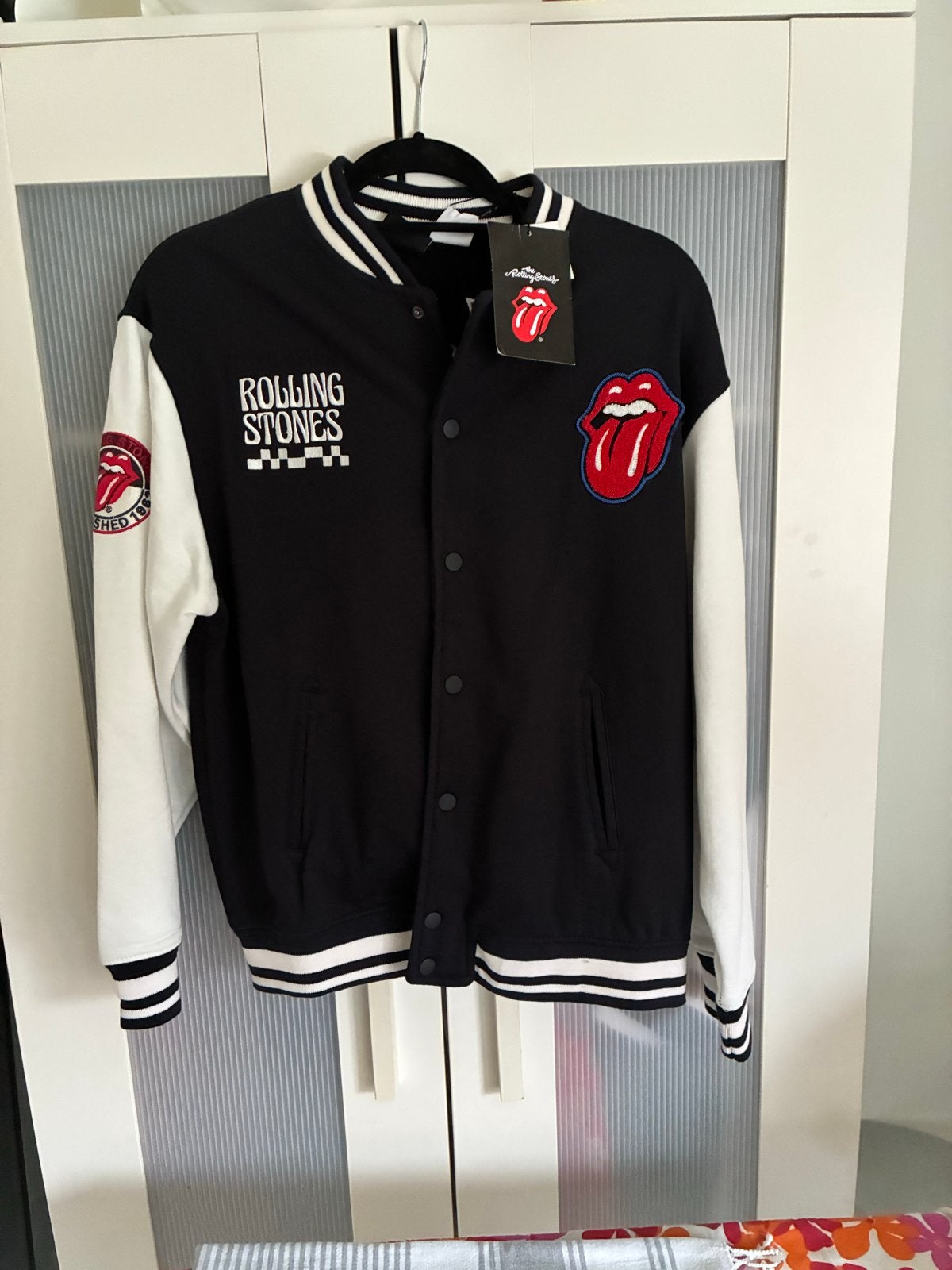 The Rolling Stones Varsity Jacket - Nieuw met labels, Ophalen of Verzenden, Nieuw, Maat 48/50 (M), Zwart