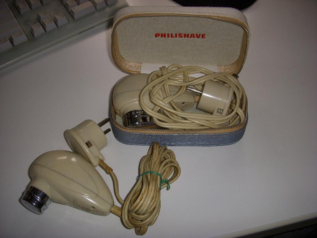 2 ZEER oude scheerapparaten, Philishave Philips jaren 50, Antiek en Kunst, Ophalen of Verzenden