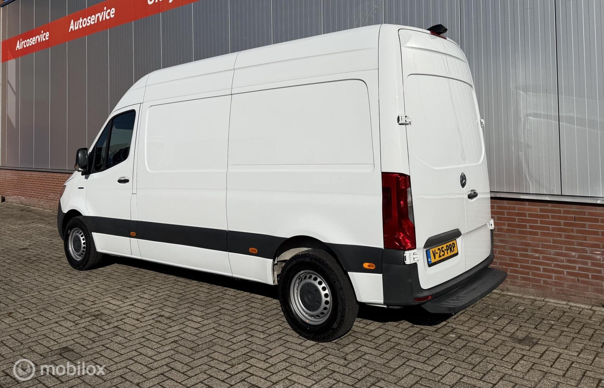 Mercedes eSprinter L2H2 55 kWh|14.052KM|Dealer|stoelver|cam, Auto's, Stof, Gebruikt, 35 kWh, Met garantie (alle)