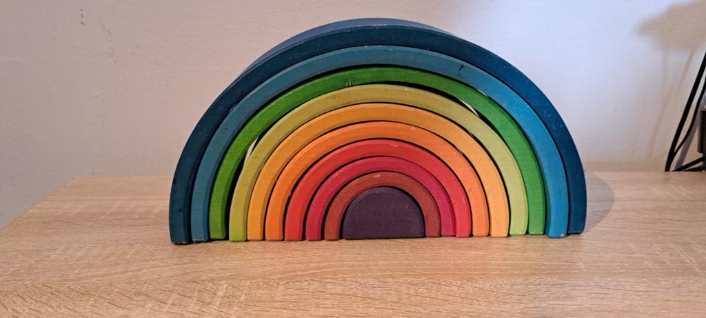 Grimms regenboog - Gebruikt, maar nog veel speelplezier!, Kinderen en Baby's, Speelgoed | Houten speelgoed, Ophalen of Verzenden