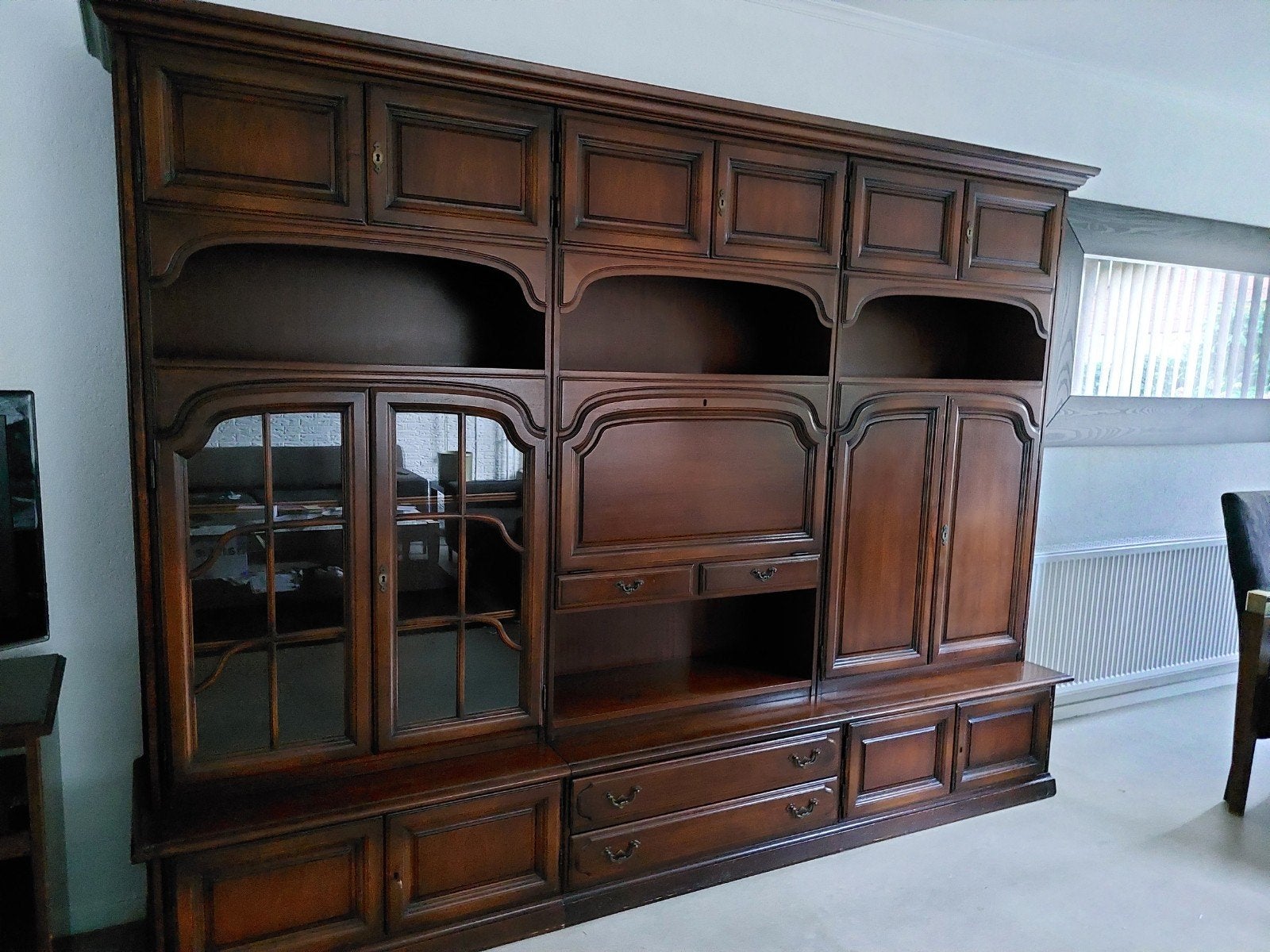 Klassieke kersenhouten wandmeubel, Ophalen, 250 tot 300 cm, Gebruikt, Met deur(en)