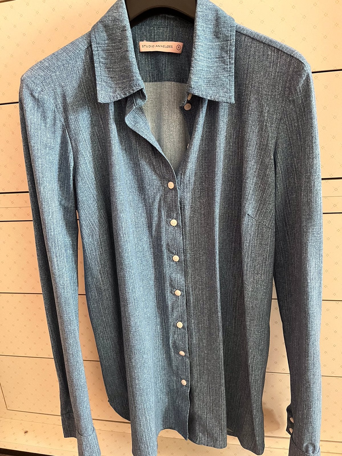 Blouse Studio Anneloes denim blauw. In M, Ophalen of Verzenden, Zo goed als nieuw