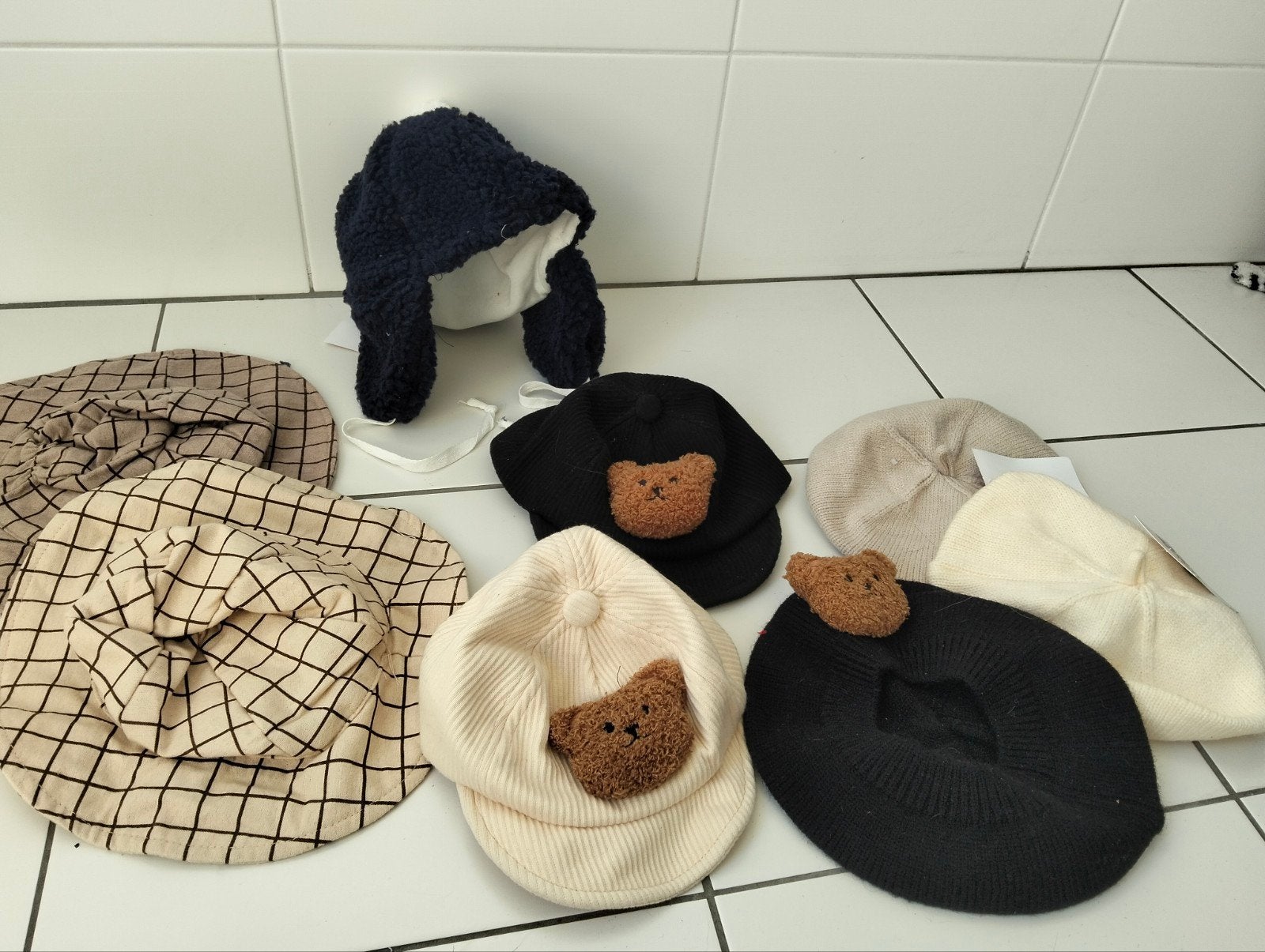 Grote collectie nieuwe kinderhoedjes en baretten, Kinderen en Baby's, Kinderkleding | Mutsen, Sjaals en Handschoenen, Ophalen of Verzenden