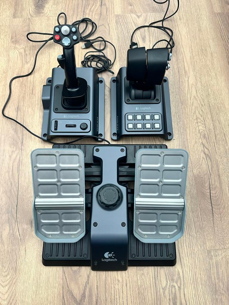 Logitech G940 Force Feedback Vliegpedalen & Dual Throttle, Ophalen of Verzenden, Gebruikt