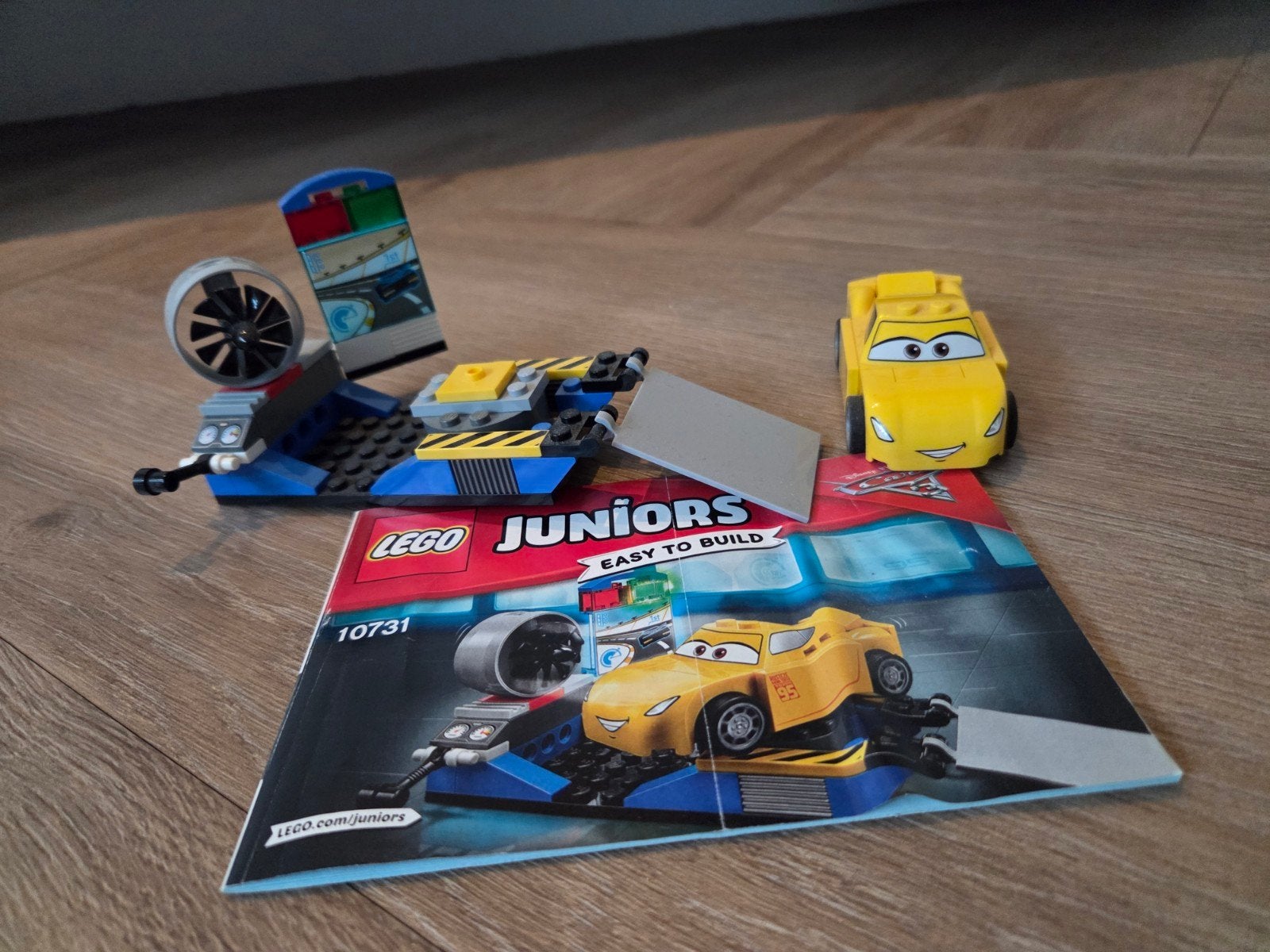 LEGO Juniors Cars 3 Willy's Butte Speed Training 10731, Ophalen, Lego, Compleet, Zo goed als nieuw
