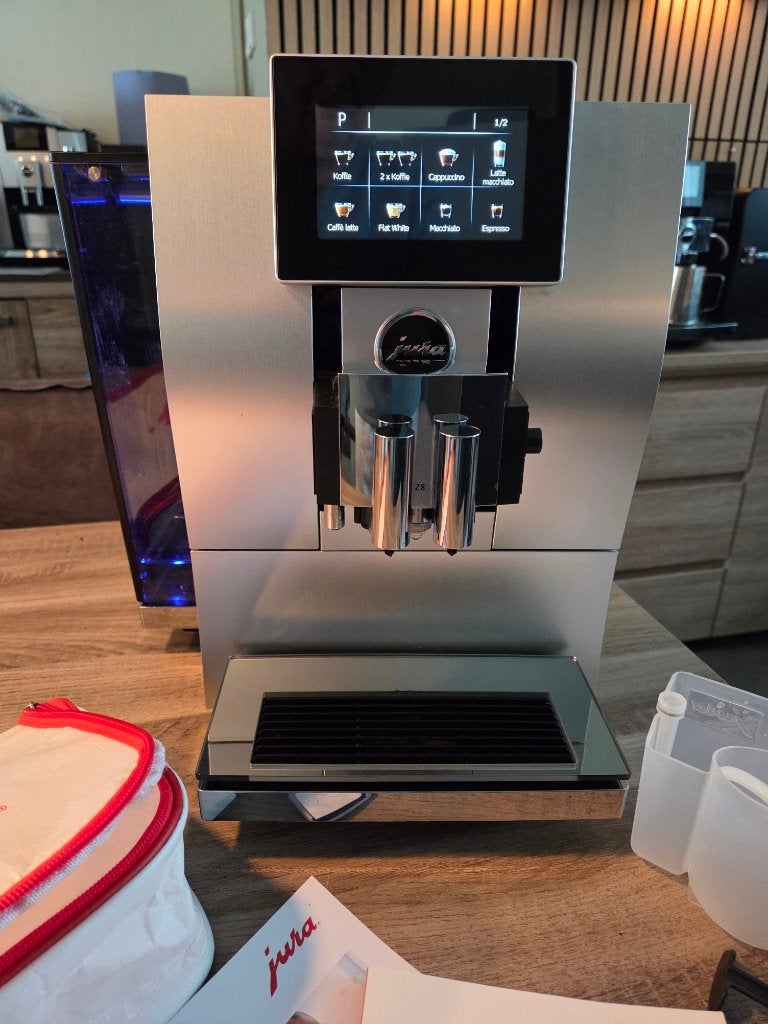 Jura Z8 Alu | Topklasse Volautomaat (met Bluetooth), Jura, 10 kopjes of meer, Koffiemachine, Ophalen of Verzenden