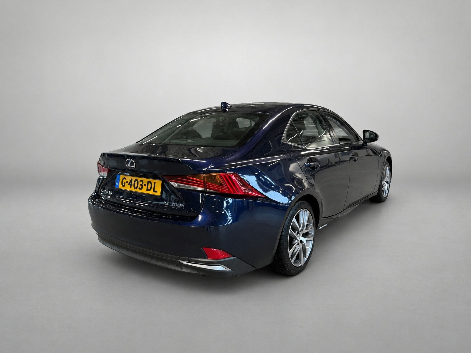 Lexus IS 300h Hybrid Edition 30 | NL-Auto | Schuif- Kantelda, Auto's, Automaat, Achterwielaandrijving, Gebruikt, Blauw