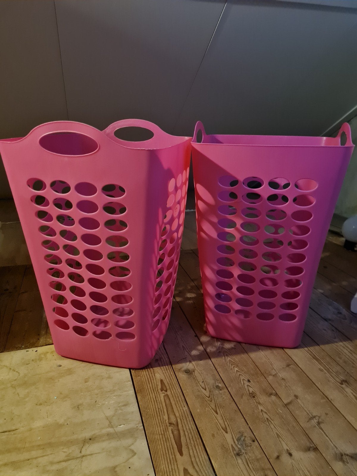 Roze opbergmand met gaten - 2 stuks, Ophalen, Gebruikt, Modern, Roze