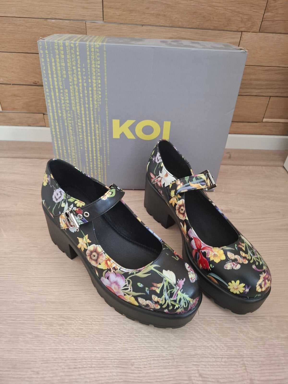 Nieuwe Plateaupumps (Koi Footwear). Maat 41, Ophalen of Verzenden, Nieuw