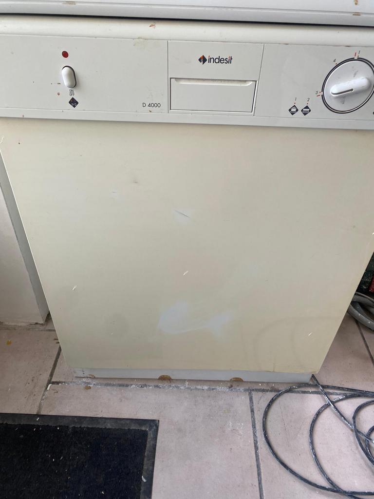 Vaatwasser Indesit, Witgoed en Apparatuur, Vaatwasmachines, Ophalen, Gebruikt, Minder dan 85 cm