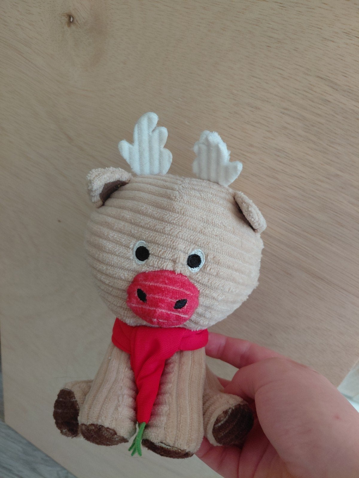 Schattig rendier knuffeltje met rode sjaal, Overige merken, Overige karakters, Overige typen, Ophalen of Verzenden