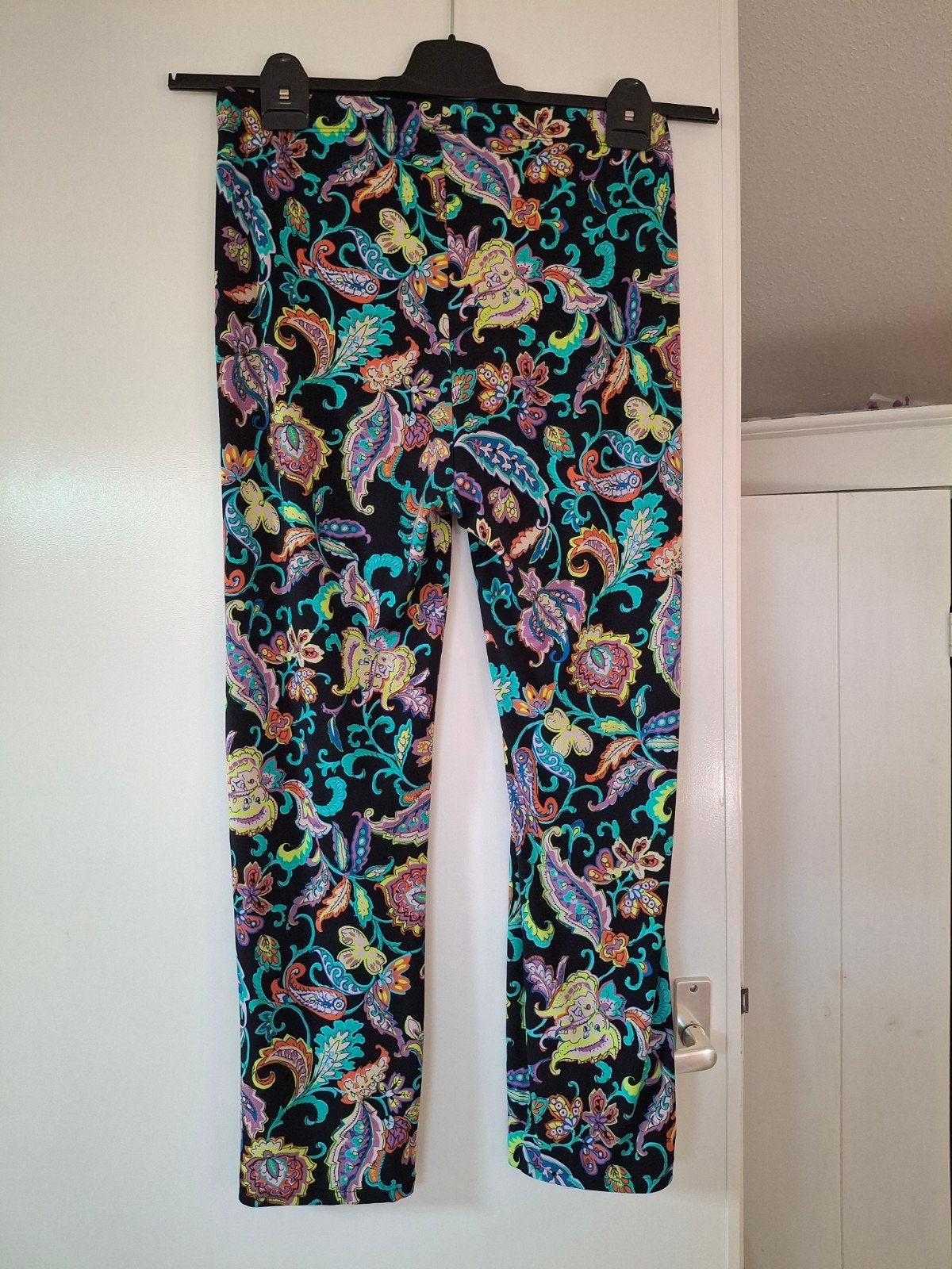 Legging Yoek maat 40/42, Kleding | Dames, Grote Maten, Ophalen of Verzenden, Zo goed als nieuw, Zwart, Broek of Spijkerbroek