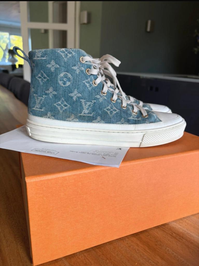Louis Vuitton gympen maat 37, Kleding | Dames, Schoenen, Blauw, Ophalen of Verzenden, Sneakers of Gympen, Zo goed als nieuw