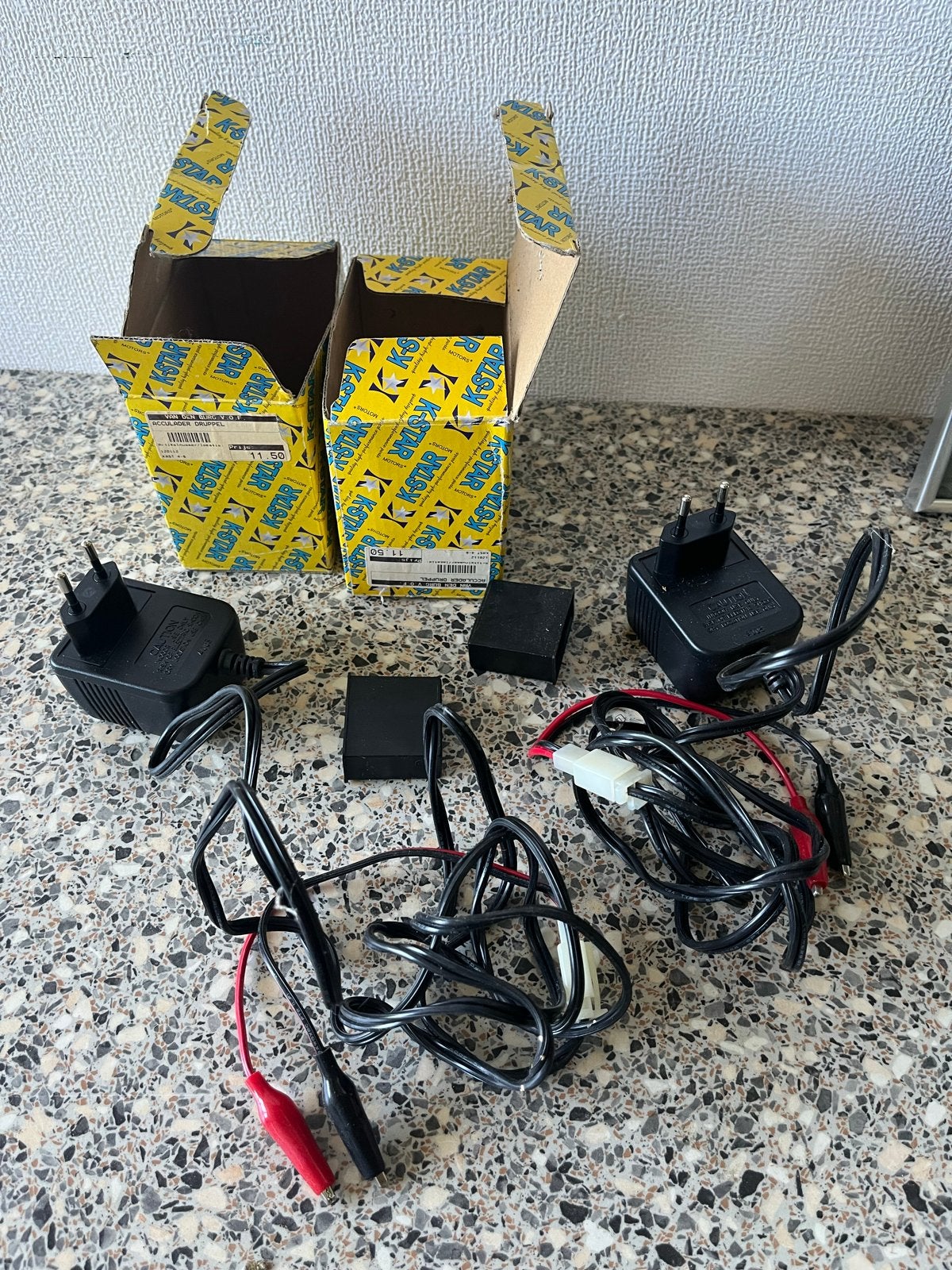 2 Accu Opladers Druppelaars - KSTAR, Ophalen of Verzenden, Gebruikt