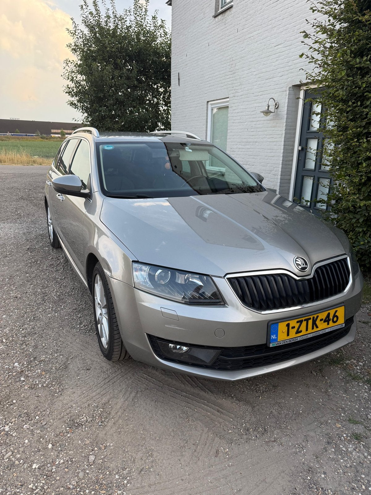 Skoda Octavia 1.6 TDI 77KW Combi 2015 Beige, Auto's, Skoda, Voorwielaandrijving, 1227 kg, 4 cilinders, Beige