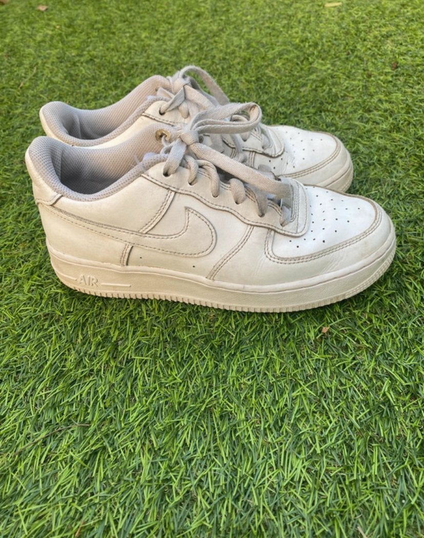 Nike Air Force 1 sneakers - Maat 38,5, Ophalen of Verzenden, Gedragen, Wit, Sneakers of Gympen