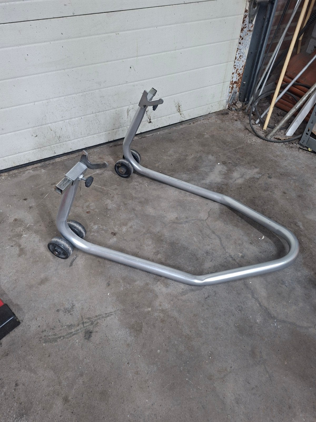 motorbok, Motoren, Ophalen