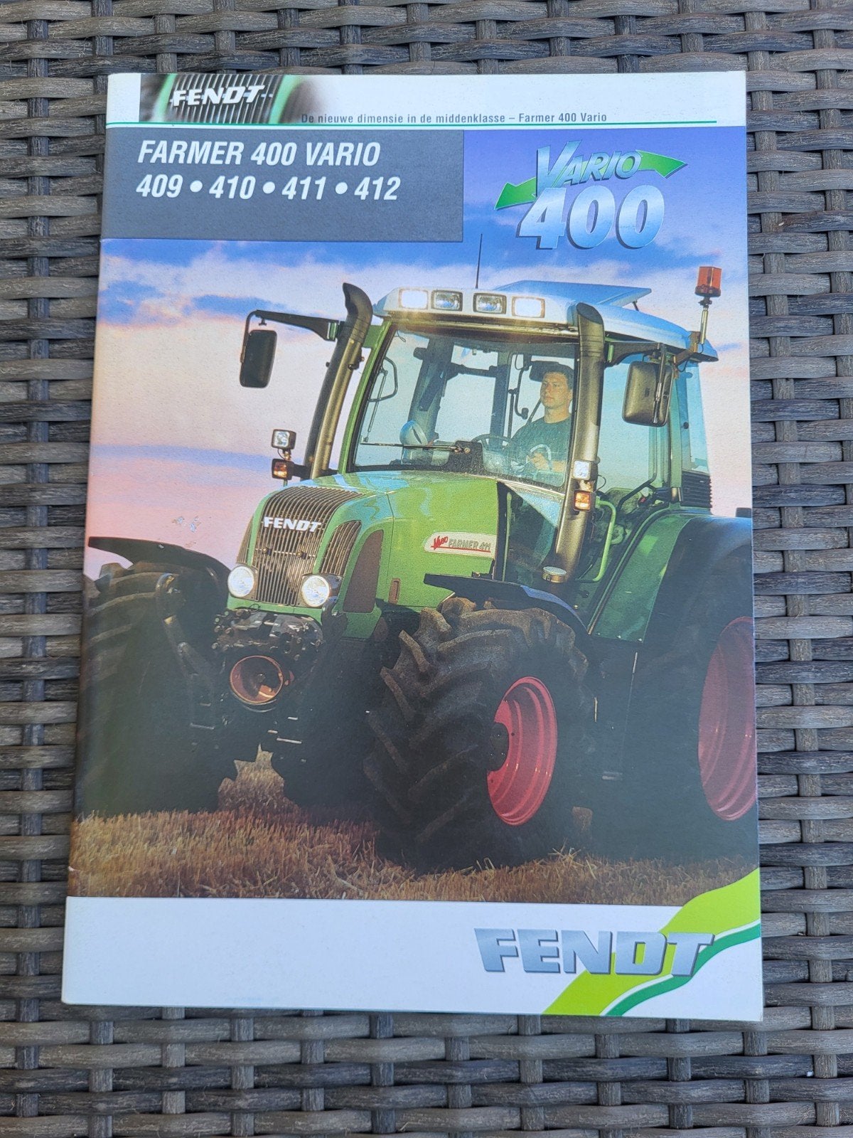 tractor folder Fendt 400 Vario 409 410 411 412, Ophalen of Verzenden, Zo goed als nieuw