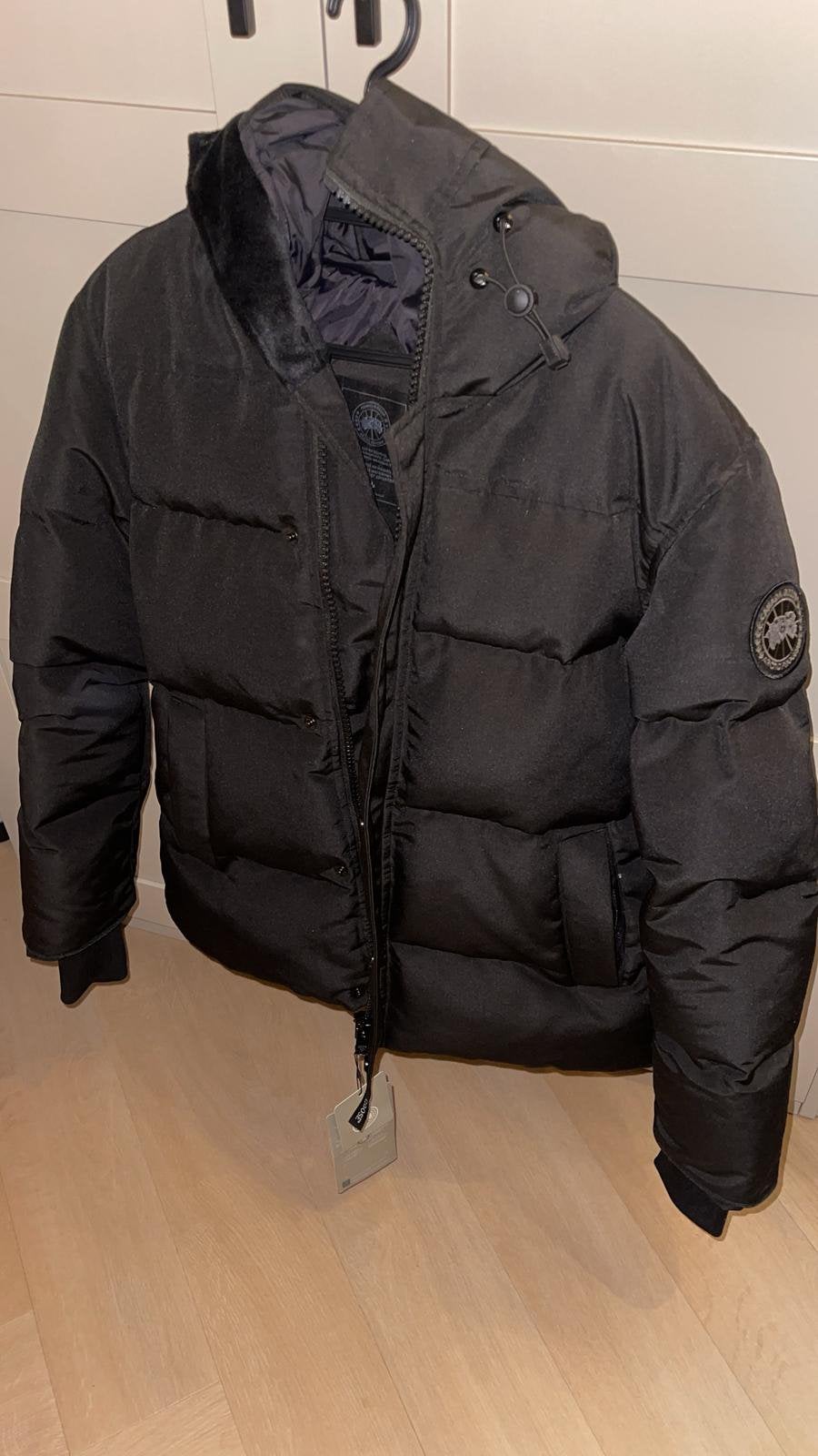 Canada Goose New, Canadagoose.com, Maat 52/54 (L), Zwart, Nieuw