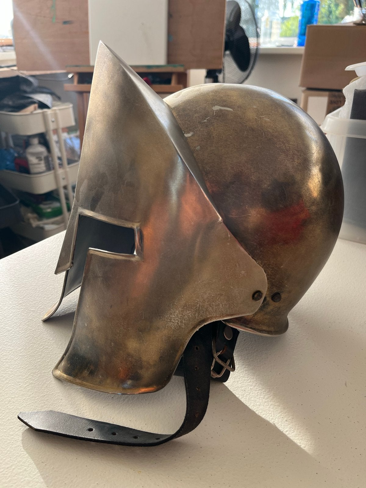 Larp Grote Ridderhelm - Spartaans model, Hobby en Vrije tijd, Ophalen of Verzenden, Gebruikt, Toneelattributen of Onderdelen