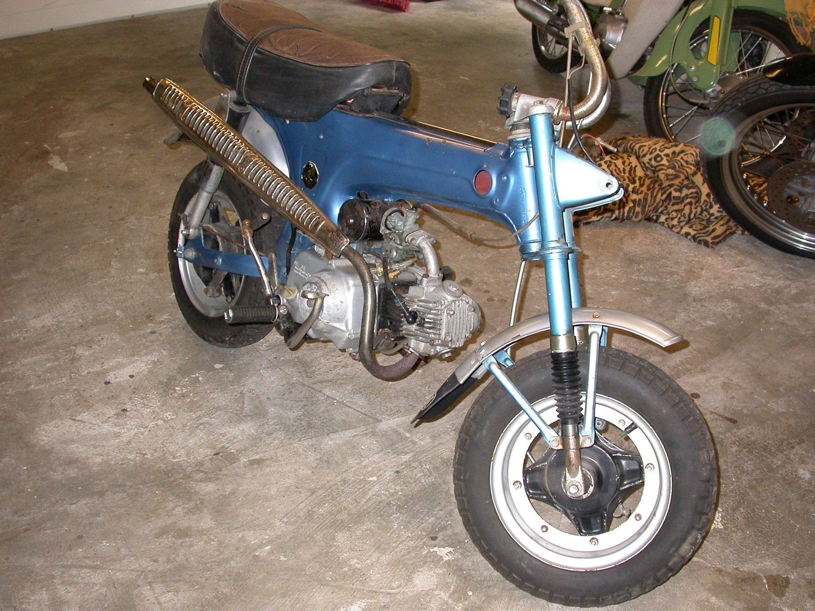 Gezocht: Honda Dax ST50 Project voor de winter, Fietsen en Brommers, Brommers | Honda, Ophalen, Gebruikt, Overige modellen, Maximaal 45 km/u