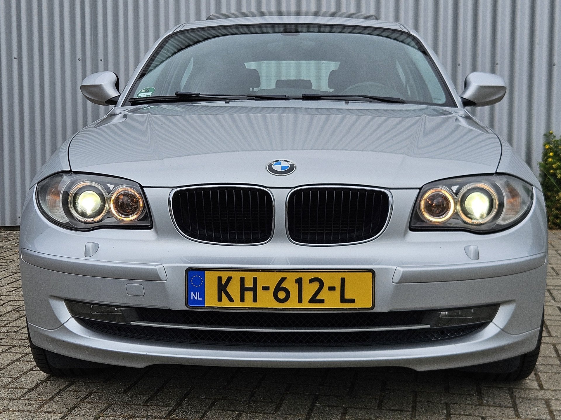 BMW 1-serie 116i /Dealer Onderhouden/Stoelverwarming/Xenon!, Auto's, Euro 5, 4 cilinders, 4 stoelen, 122 pk